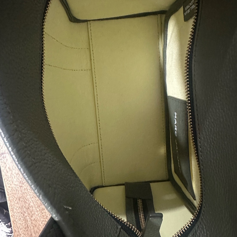 Marc Jacobs The Tote Bag Olive Green Leather Satchel like new - Picture 6 of 10